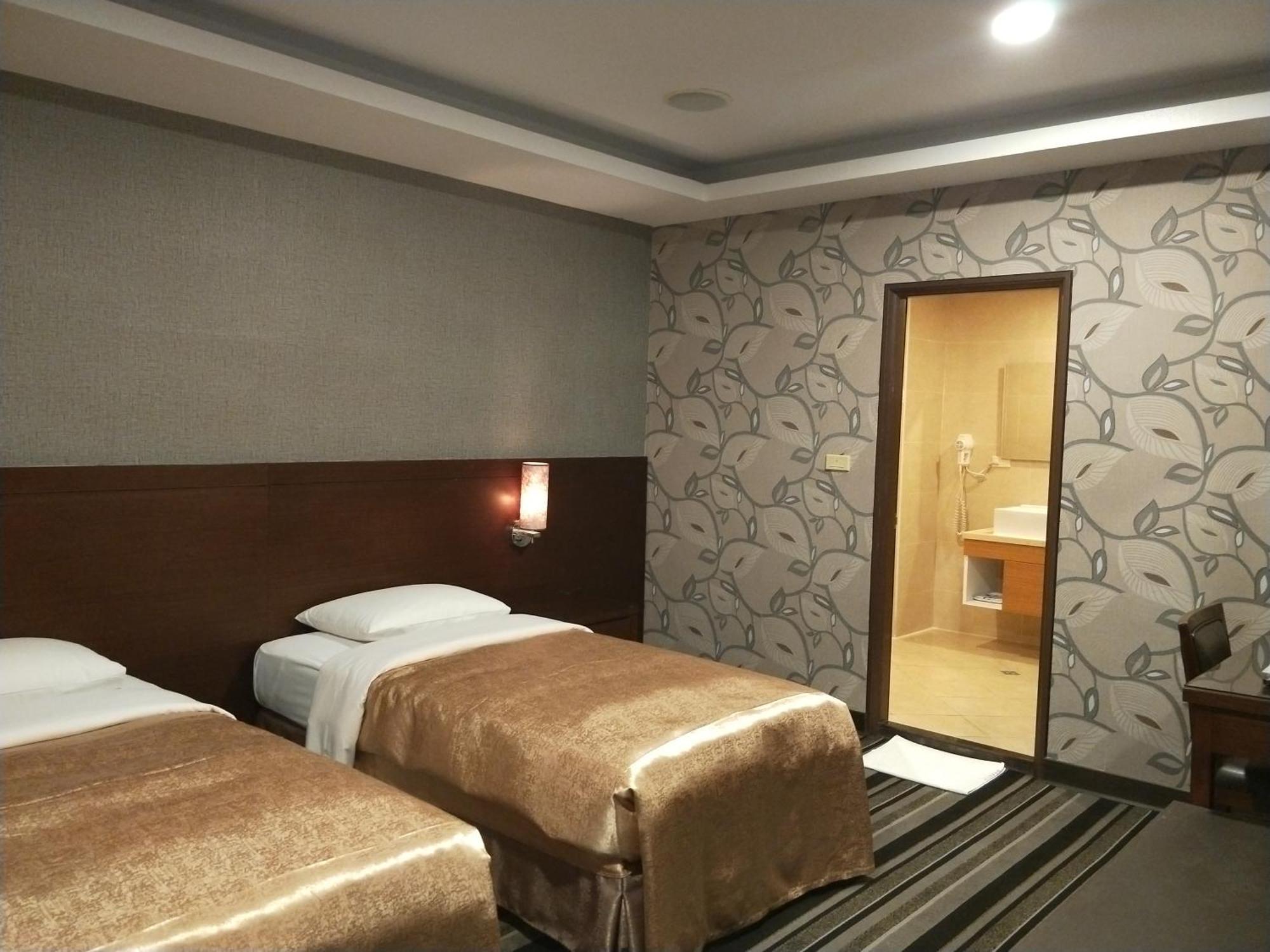 Metropolis Hotel Taojüan Kültér fotó